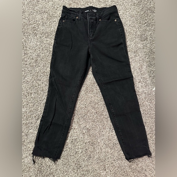Old navy. Black denim. O.G straight high rise. Size 6. Never worn. - Picture 2 of 3